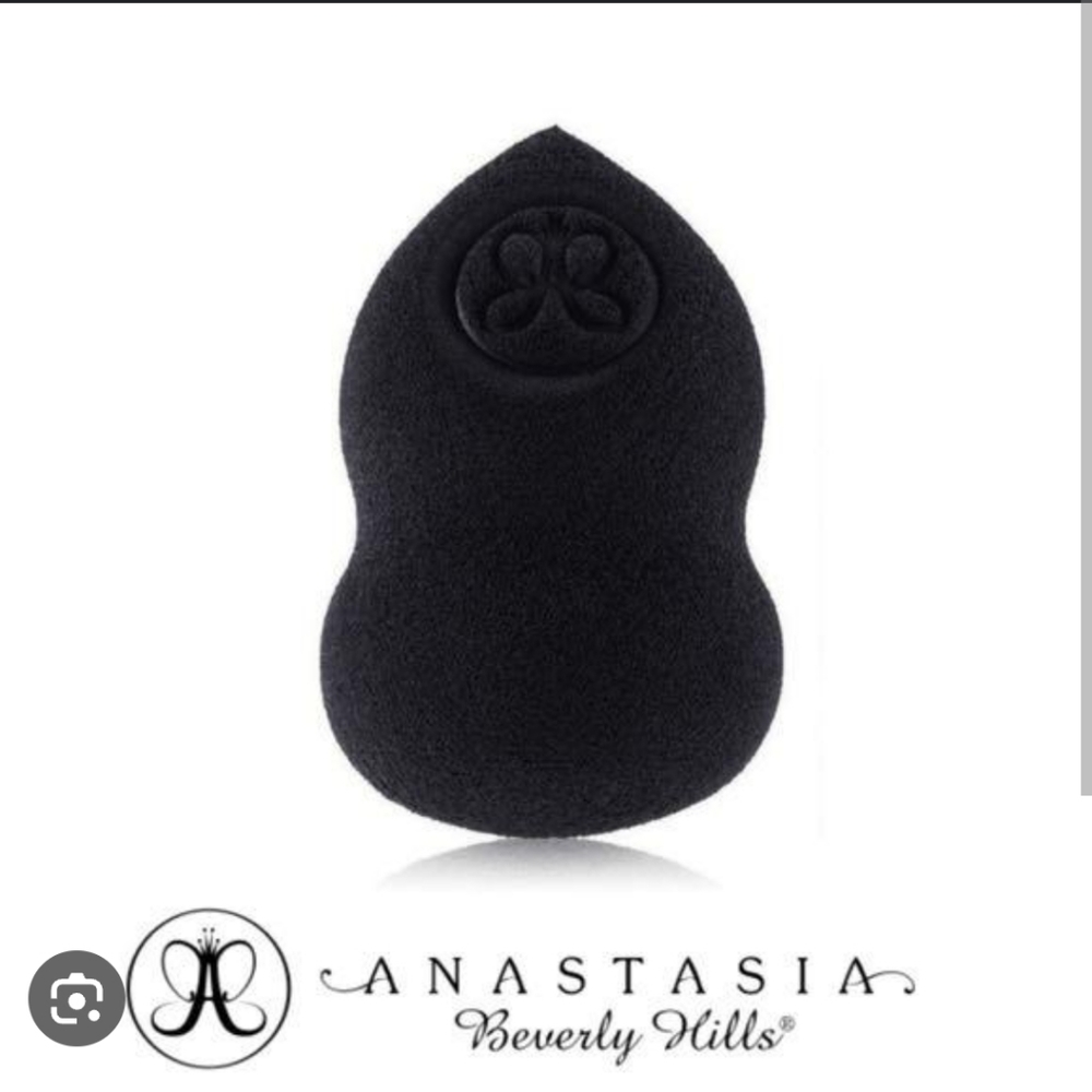 Anastasia Beverly Hills Black Beauty Sponge